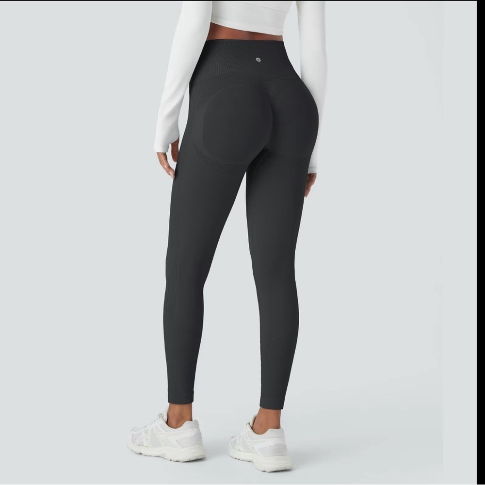 Halara booty lifting leggings
